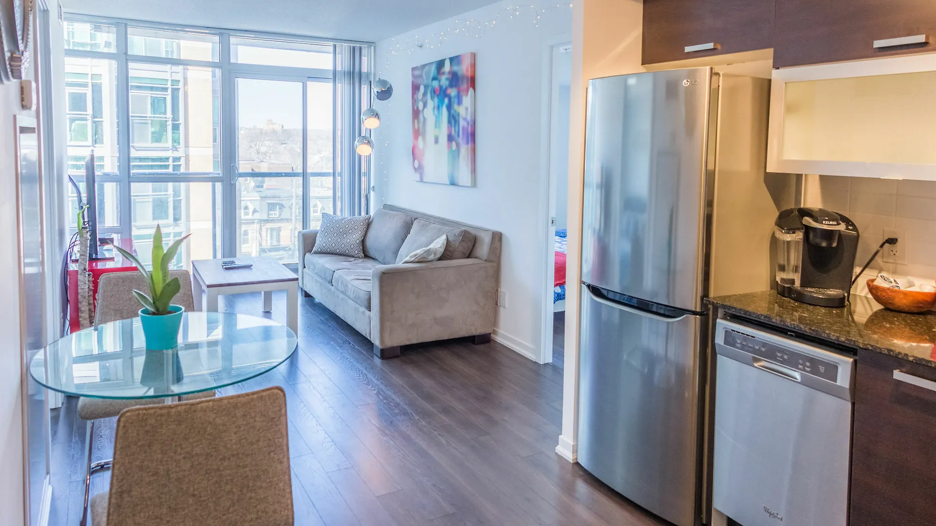 **** Hotel Queen West Vibes Toronto Canada